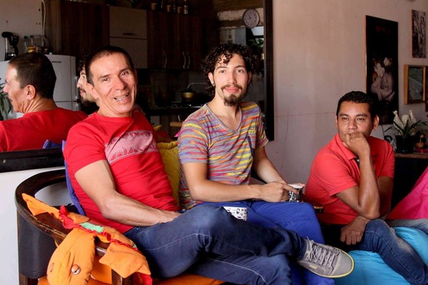 ▲▼哥倫比亞通過國內第一件三人同性婚姻。（圖／翻攝自臉書Manuel José Bermúdez Andrade）