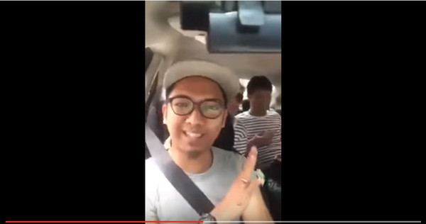 ▲▼馬來司機仗著中國乘客不會馬來文，錄視頻當面嘲笑。（圖／翻攝自YouTube）