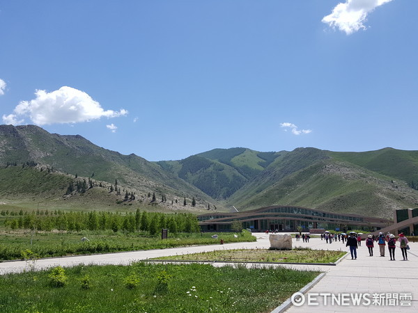 北疆最值得觀看的美景之一，「可可托海礦區」大解密，還有三號礦坑。（圖／記者黃巧雯攝）