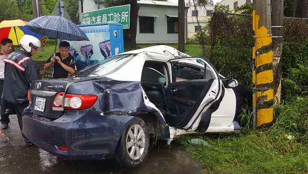 ▲▼警大雨辦燒炭案「水漂自撞」命危！鄉民慟：三義需要你。（圖／翻攝「我是三義人」）