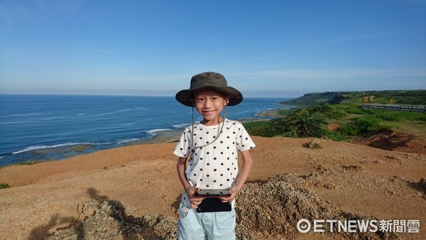 ▲「幫我繼續看世界」7歲癌童捐眼角膜 用愛助2人重見光明。(圖/奕享爸爸提供)