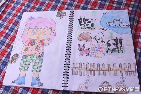 花蓮市立圖書館在進豐生活園區禮堂，舉辦「書箱宅急便」頒獎典禮，共計有八校231名學生獲獎。（圖／花蓮市公所提供）