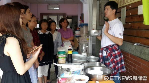 ▲桃園市新移民姐妹學做素食料理,適應並融入在地生活。(圖/記者楊淑媛攝)