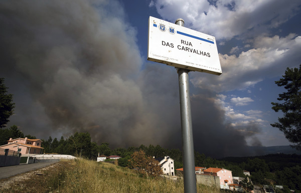 ▲葡萄牙發生嚴重森林大火。（圖／達志影像／美聯社，下同）