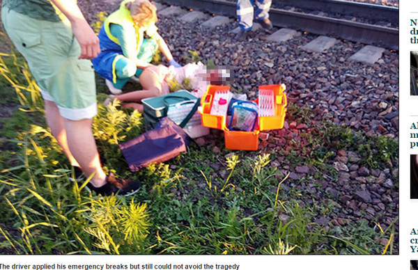 俄羅斯青少年挑戰「終極自拍」，慘遭火車撞死。（圖／翻攝自西伯利亞時報）