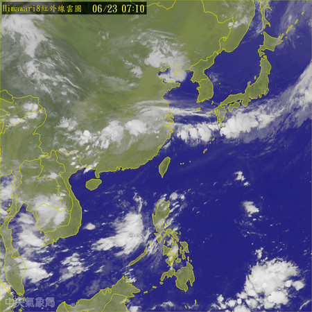 天氣炎熱高溫35度，中部以北防午後雷陣雨，週末假期好天氣。（圖／中央氣象局）