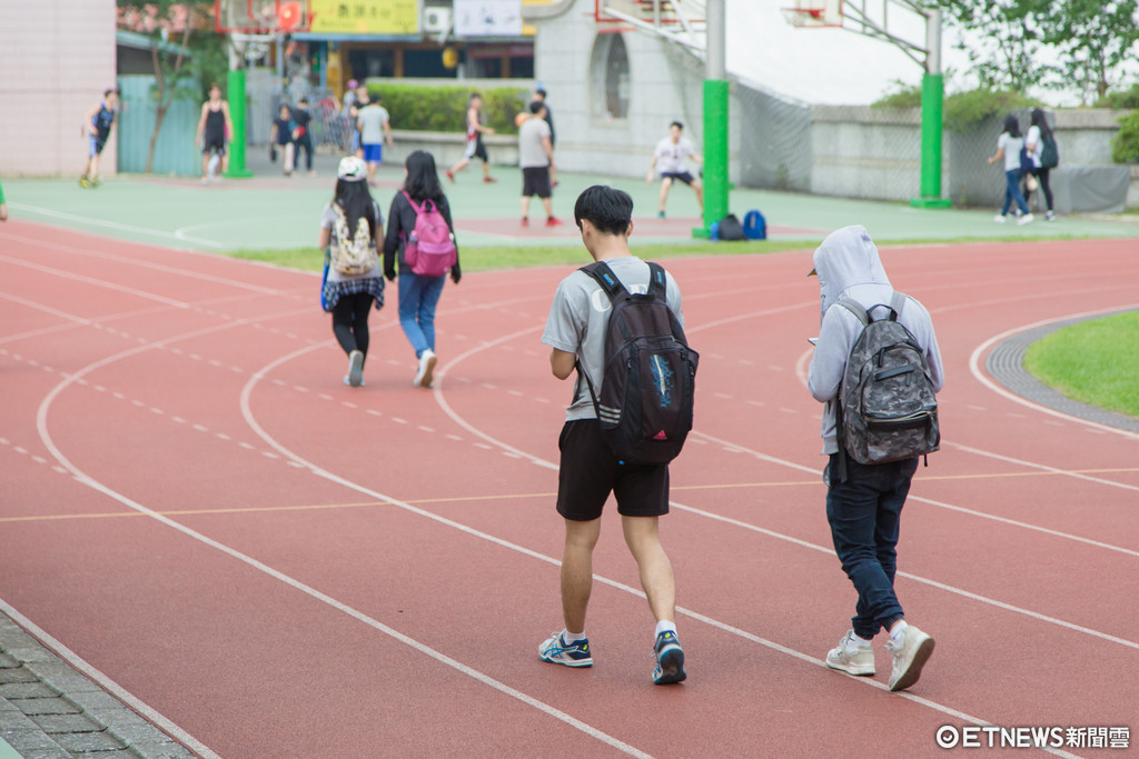 ▲▼校園生活,大學教育,男女高中生,下課（圖／記者林世文攝）