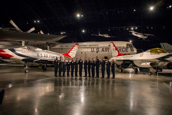 ▲美國雷鳥特技飛行隊。（圖／翻攝自U.S. Air Force Thunderbirds粉絲專頁）