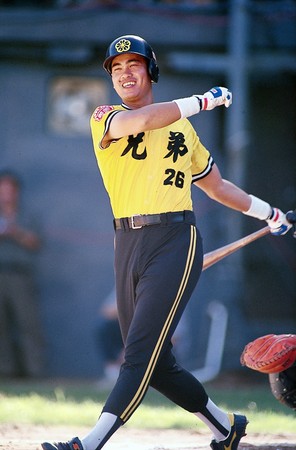 ▲王光輝2004年在花蓮球場舉行退休儀式，是唯一在花蓮引退的職棒球員。（圖／中華職棒提供）