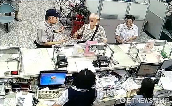 曾是孫立人舊部..怕跟監想領光50萬逃難　老兵：說不定等等被撞（圖／記者楊佩琪翻攝）