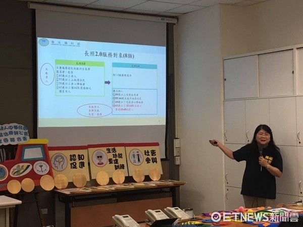 ▲僅數週沒上職能治療課 84歲奶奶失智從「輕度變中度」。(圖/記者嚴云岑攝)