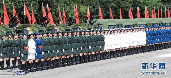 ▲中國國家主席習近平赴香港石岡軍營進行閱兵。（圖／翻攝自大陸媒體）