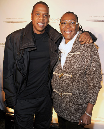 碧昂絲老公Jay Z和媽媽。（圖／翻攝自推特）