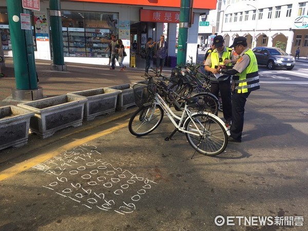 ▲台南市警局7月1日起執行台南火車站前機車臨時等候區違規停放車輛拖吊取締工作。（圖／翻攝自台南諸事會社）