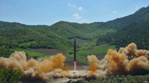 ▲北韓宣布佈洲際彈道飛彈「火星14」試射成功。(圖／翻攝自勞動新聞)