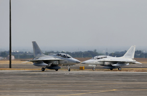 ▲▼南韓航空航天產業公司（KAI）完成交付12架FA-50PH型輕型攻擊機給菲律賓。（圖／達志影像／美聯社）