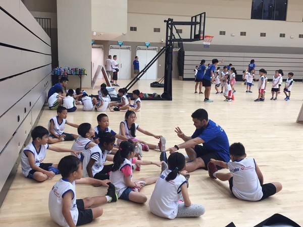 ▲璞園總教練麥班達受邀赴新加坡NBA訓練營執教。（圖／取自桃園璞園建築籃球隊粉絲團）