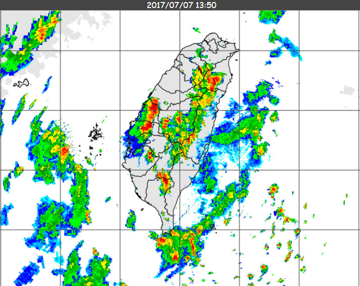 ▲午後對流發展旺盛，19縣市大雨特報。（圖／中央氣象局）