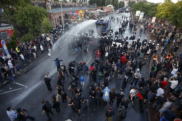 ▲▼G20前夕發生警民衝突。（圖／路透社）