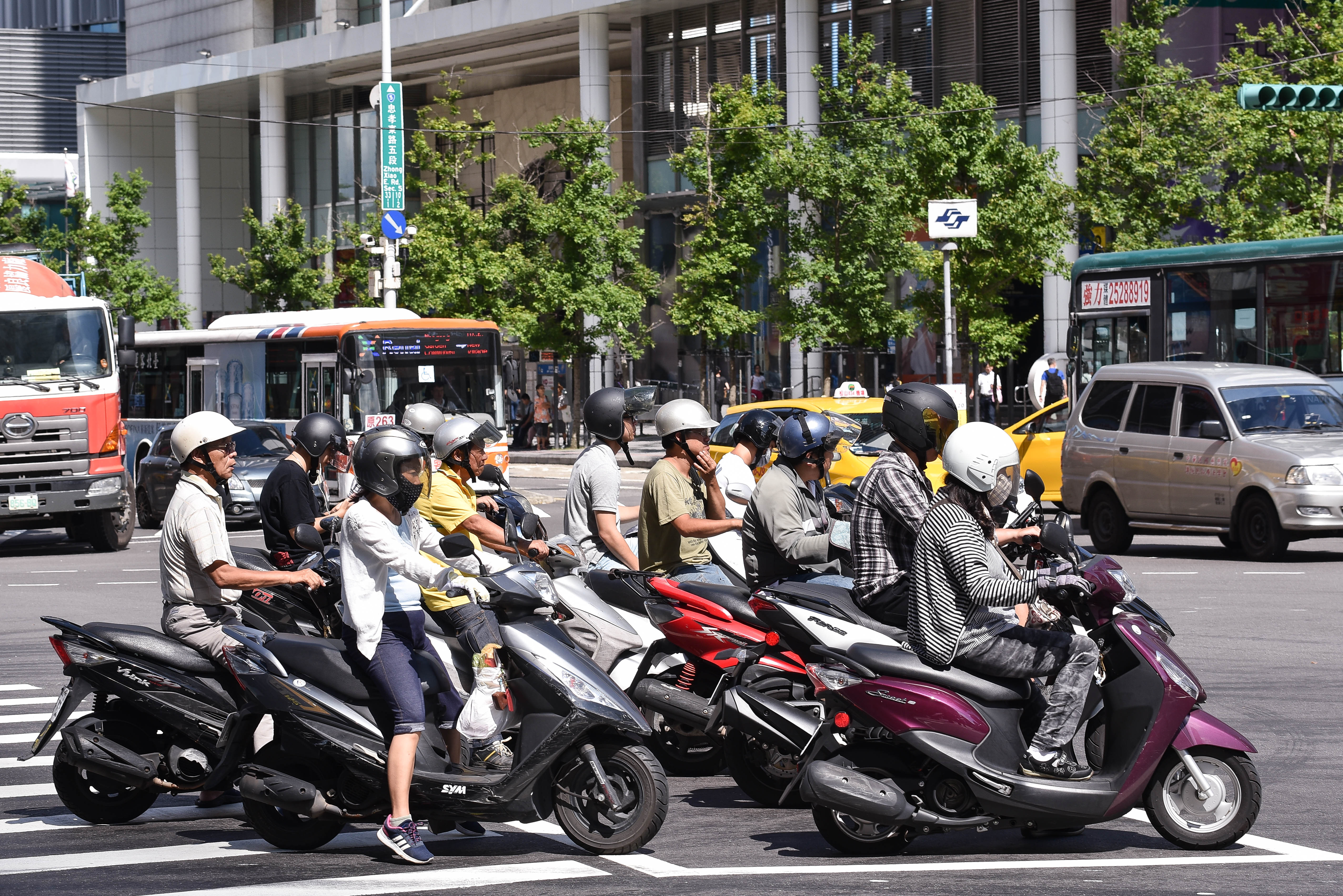 快訊 提議復徵150cc以下機車牌照稅惹議交部火速澄清 Ettoday生活新聞 Ettoday新聞雲