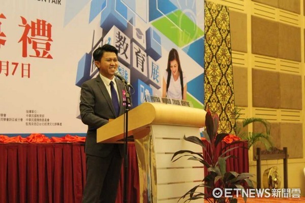 馬來西亞教育部副部長拿督張盛聞為2017臺灣高教展開幕典禮致詞。（圖／世新大學提供）