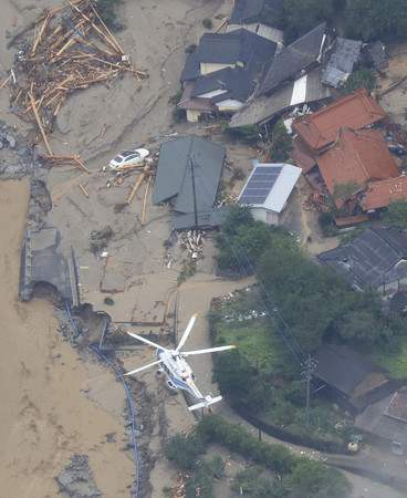 ▲▼日本九州豪雨災情嚴重，死亡人數仍在攀升中。（圖／達志影像／美聯社）