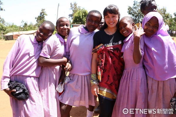 ▲▼黃沐庭至非洲肯亞擔任國際志工，了解當地女孩的生活困境。（圖／黃沐庭提供）