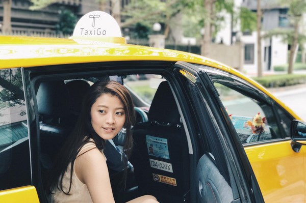 ▲台版Uber來了 TaxiGo用LINE臉書叫車。（圖／翻攝自臉書／TaxiGo）