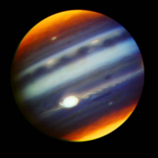 僅9000公里！「朱諾」號首次近觀木星「大紅斑」。（圖／翻攝自NASA官網）
