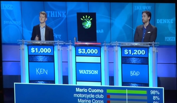 ▲ Watson 於 2011 年的智力競賽節目中大勝人類。（圖／翻攝自Engadget youtube）