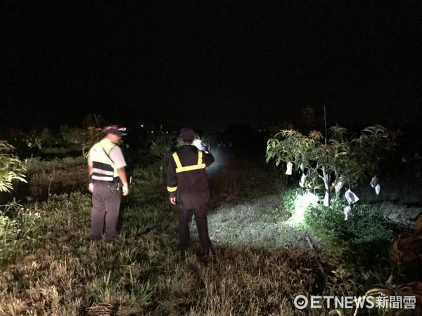 台東警察分局針對轄區種植髙經濟農產品地區，加強日、夜間轄內園區的巡邏與路檢及交通稽查，防制不肖宵小。（圖／台東縣警察局提供）