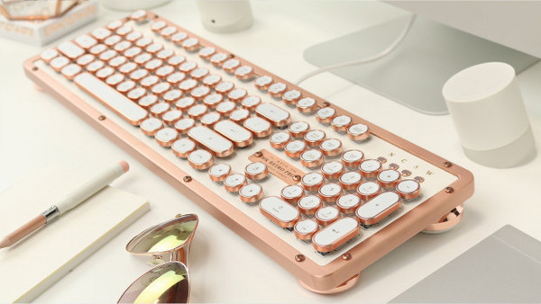 AZIO推三款復古風機械式鍵盤，真皮上身大玩奢華風。（圖／翻攝自官網）
