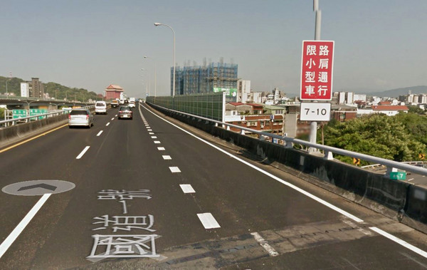 ▲國道「開放行駛路肩」被舉發　爆料取暖反被打臉！。（圖／翻攝自Google Maps）