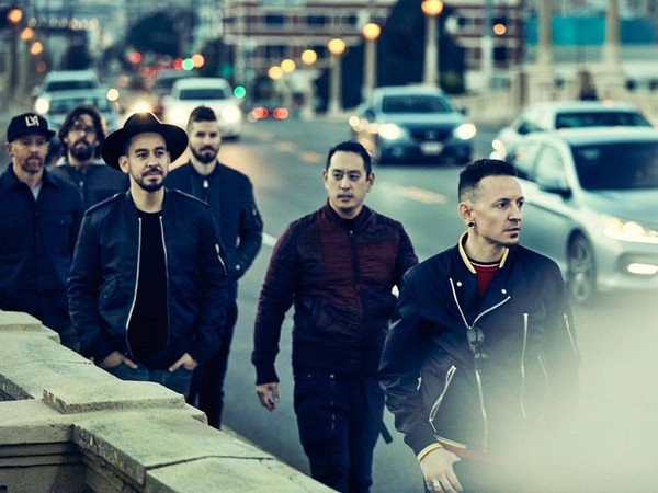 聯合公園（Linkin Park）主唱查斯特（Chester Bennington）。（圖／翻攝自聯合公園粉絲專頁）