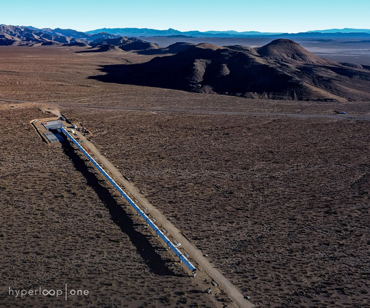 ▲超級高鐵在內華達州完成搭建的測試管道。（圖／翻攝自Hyperloop）