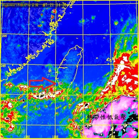 高雄出大太陽卻有雷聲隆隆　鄭明典：兇手就是對流胞發展快！（圖／翻攝自鄭明典臉書）