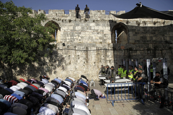 ▲▼以色列加強對阿克薩清真寺（Al-Aqsa Mosque）的戒備，引發不滿。（圖／美聯社）
