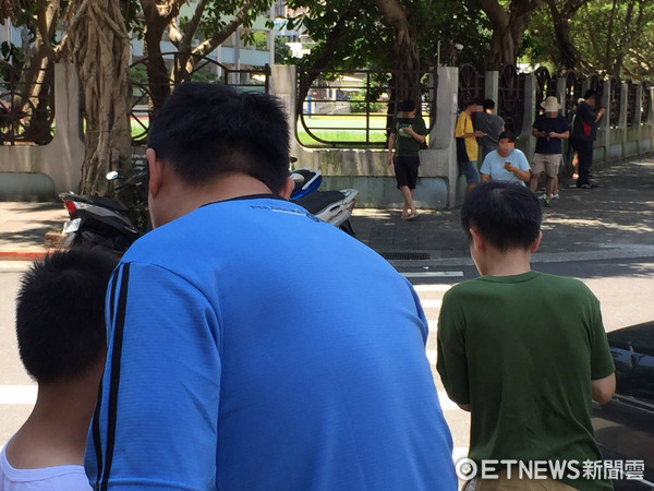 ▲寶可夢神獸南港現身！中年阿伯領軍國中生圍毆「急凍鳥」。（圖／ETNEWS）