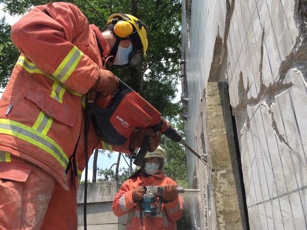 ▲新竹市消防局於消防教育訓練基地舉行「地震災害搶救基礎訓練」。