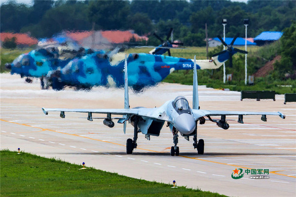 ▲▼俄軍戰機抵達中國北部戰區機場，為29日開始的「國際軍事比賽-2017」中國賽程做預備。（圖／翻攝自中國軍網）