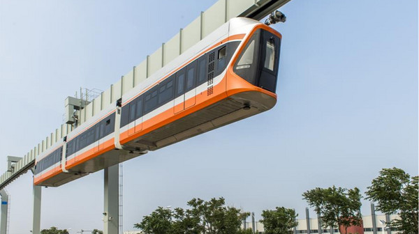 ▲▼中國最高速的懸掛式單軌列車。（圖／翻攝自CCTV中文臉書）