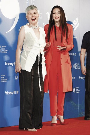 舒淇日前參加台北電影節活動，坦承自己尚未懷孕。左為李烈。