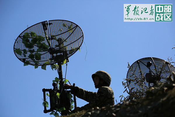 中國「確山訓練基地」實施軍演。（圖／翻攝中國軍網）