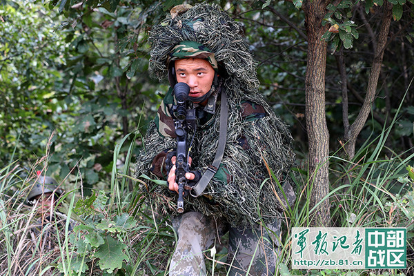 中國「確山訓練基地」實施軍演。（圖／翻攝中國軍網）