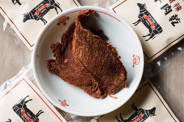 除熱食外，今年6月中，立祥也推出經典牛肉乾。（180元／包）