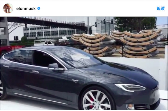 ▲特斯拉老闆爽PO「車用電梯」實測　降到地底只花10秒（圖／翻攝自Elon Musk Instagram）
