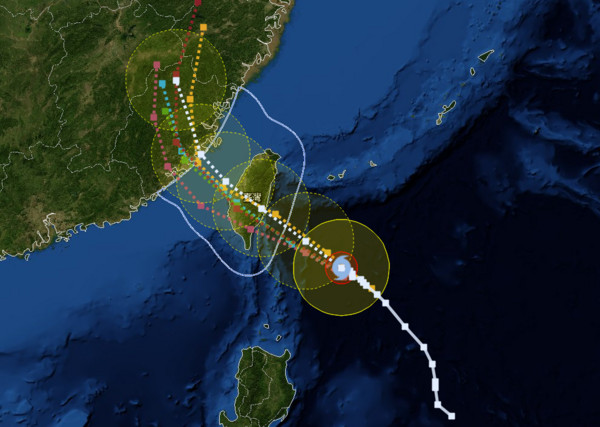 ▲▼3天瀉800毫米！尼莎「藤原效應」夾擊南台　致災大雨狂倒5天。（圖／中央氣象局、國家災害防救科技中心）