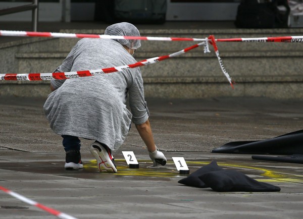 ▲▼德國北部城市漢堡（Hamburg）一間超級市場在當地時間29日發生襲擊事件，造成1死、6人受傷。（圖／路透社）