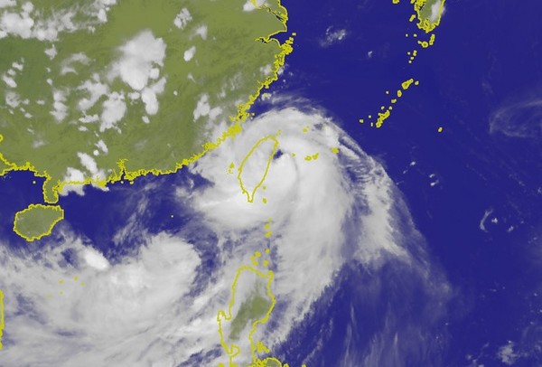 ▲▼尼莎、海棠颱風29日1750衛星雲圖。（圖／中央氣象局）