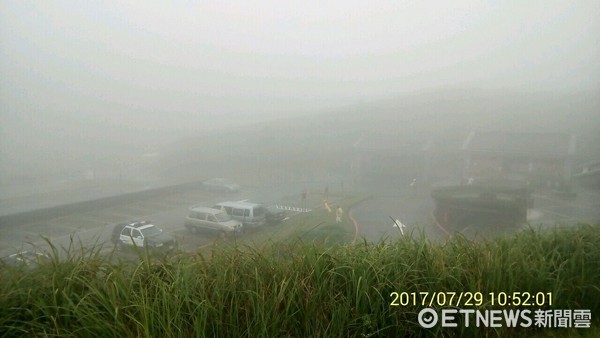 ▲何婦在尼莎颱風期間到擎天崗登山迷路。（圖／記者張曼蘋翻攝）